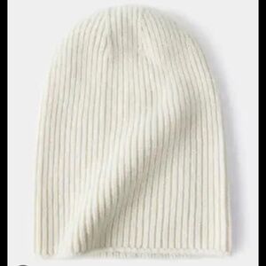 Uniqlo 100% cashmere beanie